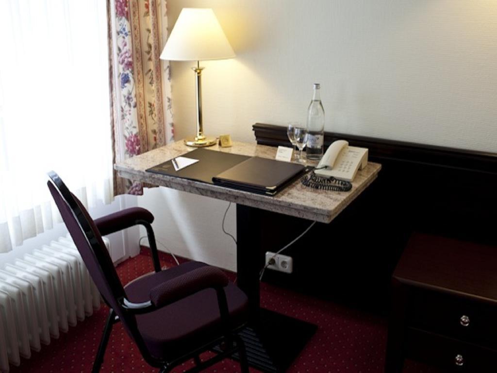 Sachsenwald Hotel Reinbek Dış mekan fotoğraf