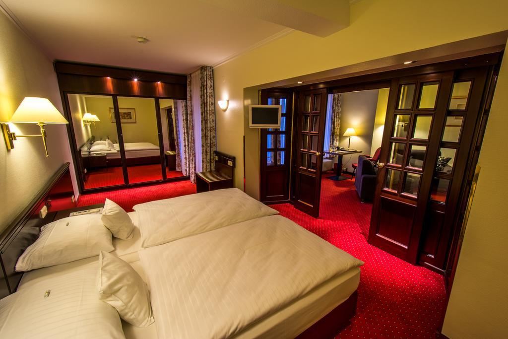 Sachsenwald Hotel Reinbek Dış mekan fotoğraf