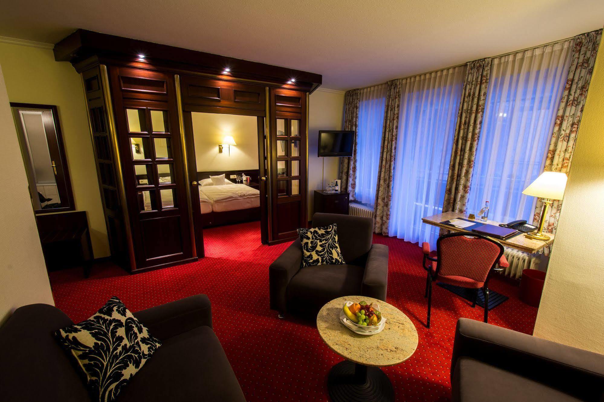 Sachsenwald Hotel Reinbek Dış mekan fotoğraf