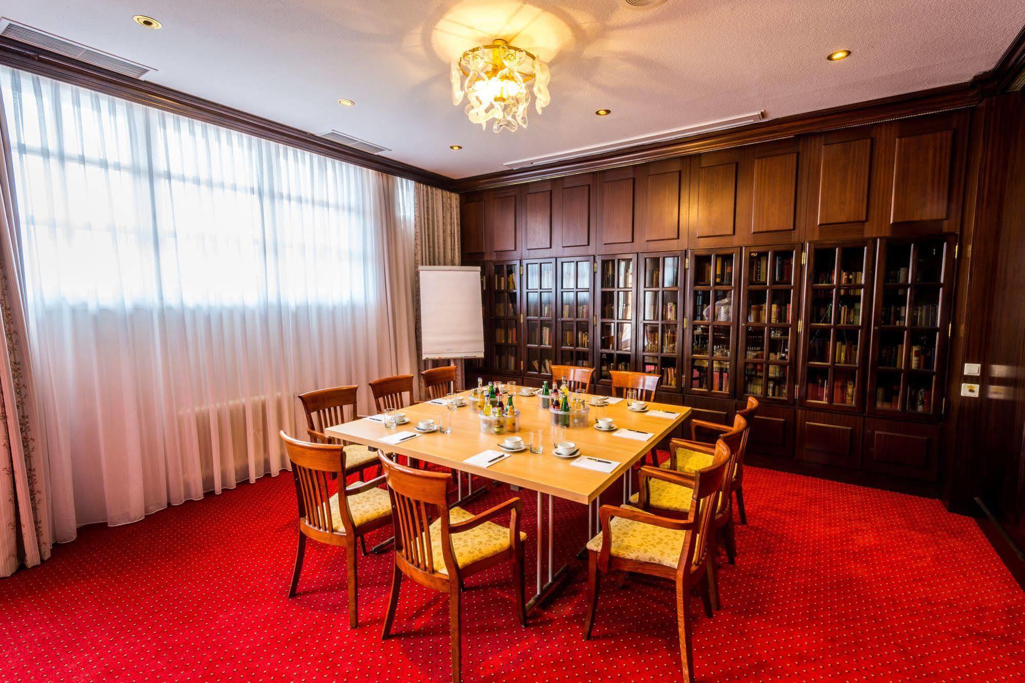 Sachsenwald Hotel Reinbek Dış mekan fotoğraf